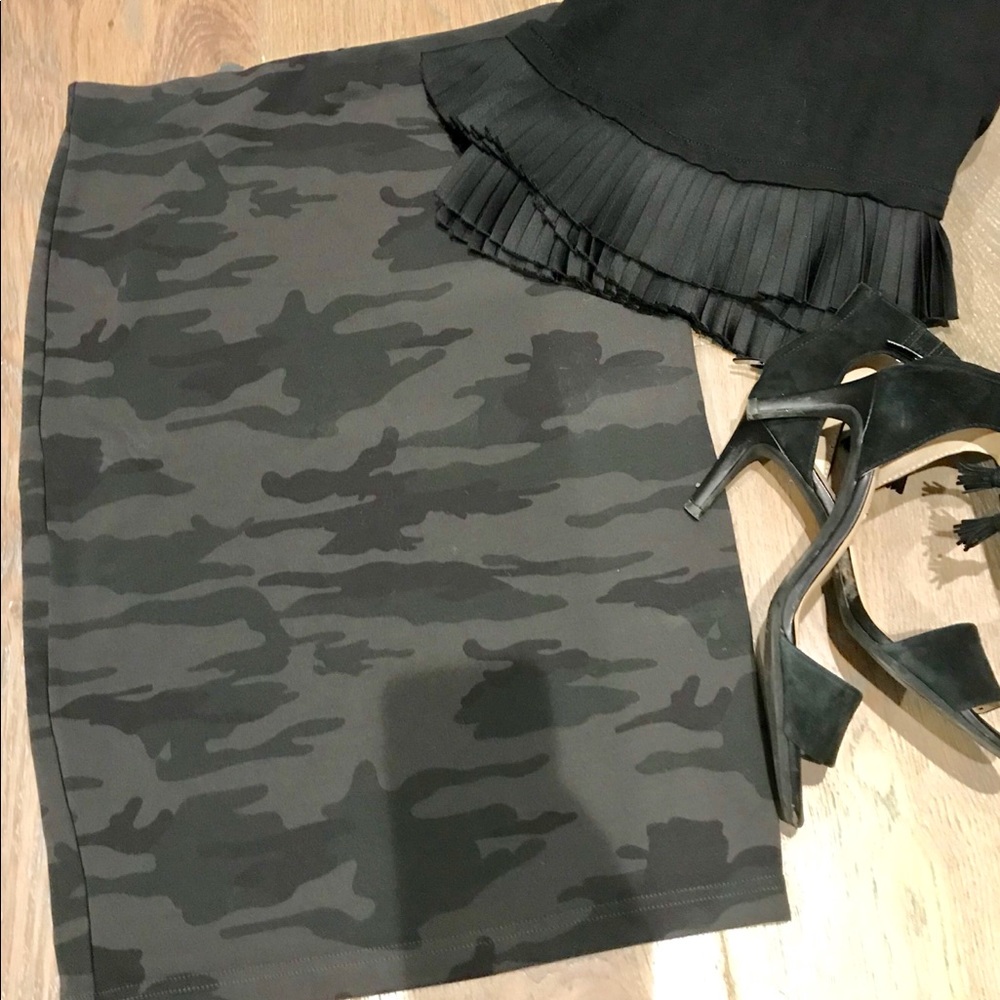 Camo pencil skirt